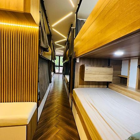 הו צ'י מין סיטי Grandma Lu Saigon Hostel - Airport Dist 3 מראה חיצוני תמונה